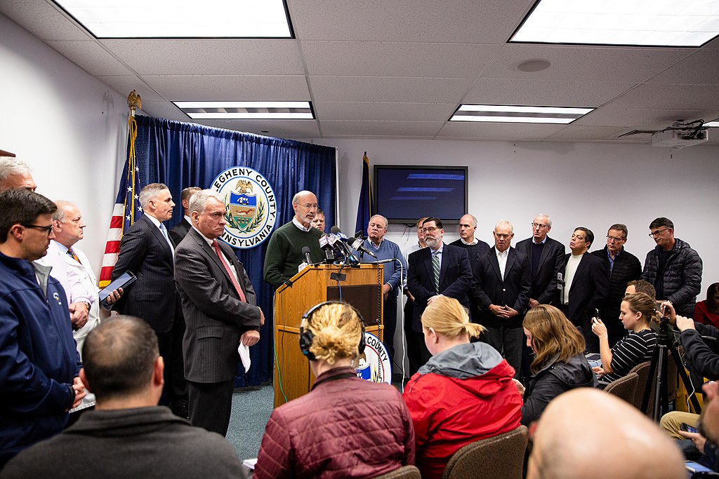 Muslim Americans raise $240k for victims of synagogue shooting