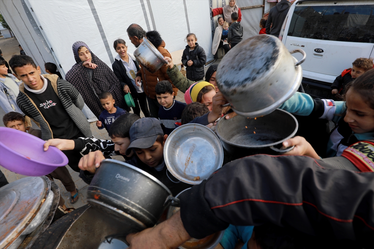 22 people killed in Lebanon & 22 Palestinians killed in Gaza by Israeli forces