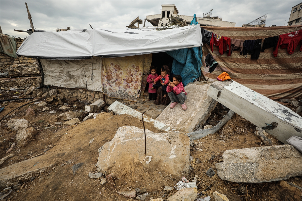 48 Palestinians killed, 53 injured in Gaza by Israeli forces as IDF accused of 18 violations during ceasefire in Lebanon