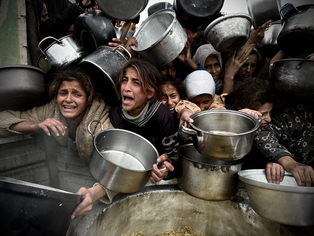 Israeli forces killed 21 Palestinians, injured 61 in Gaza & committed 10 more violations of cease-fire in Lebanon