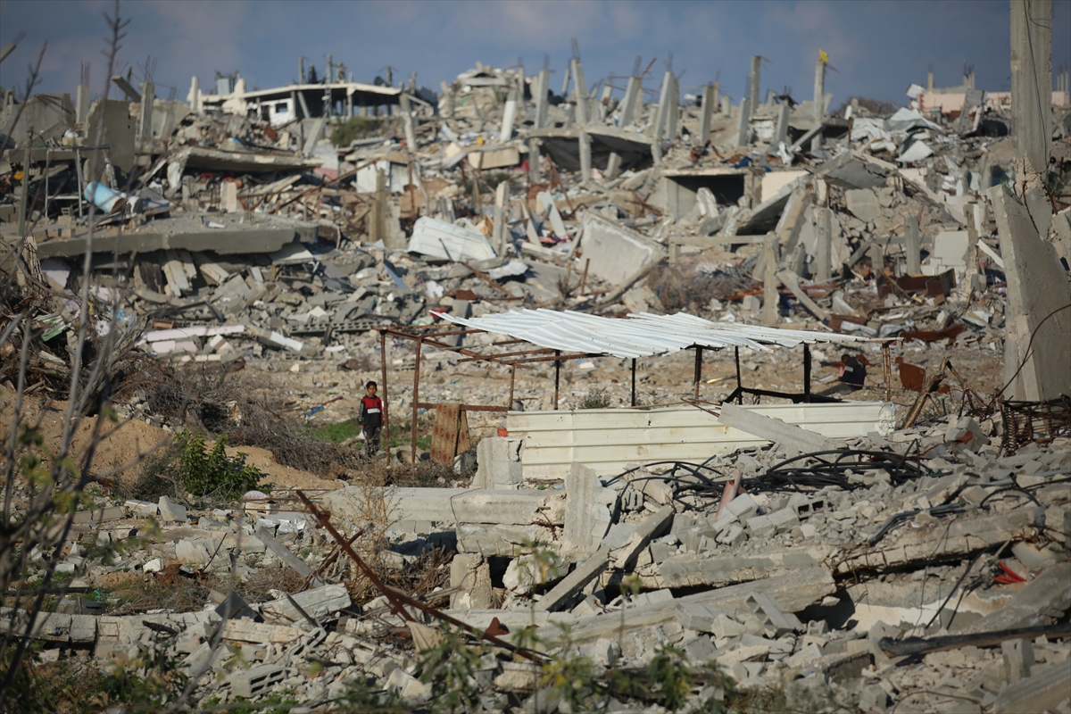 Israeli forces killed 2 people, injured 10 in Lebanon, breaking 823rd ceasefire agreement