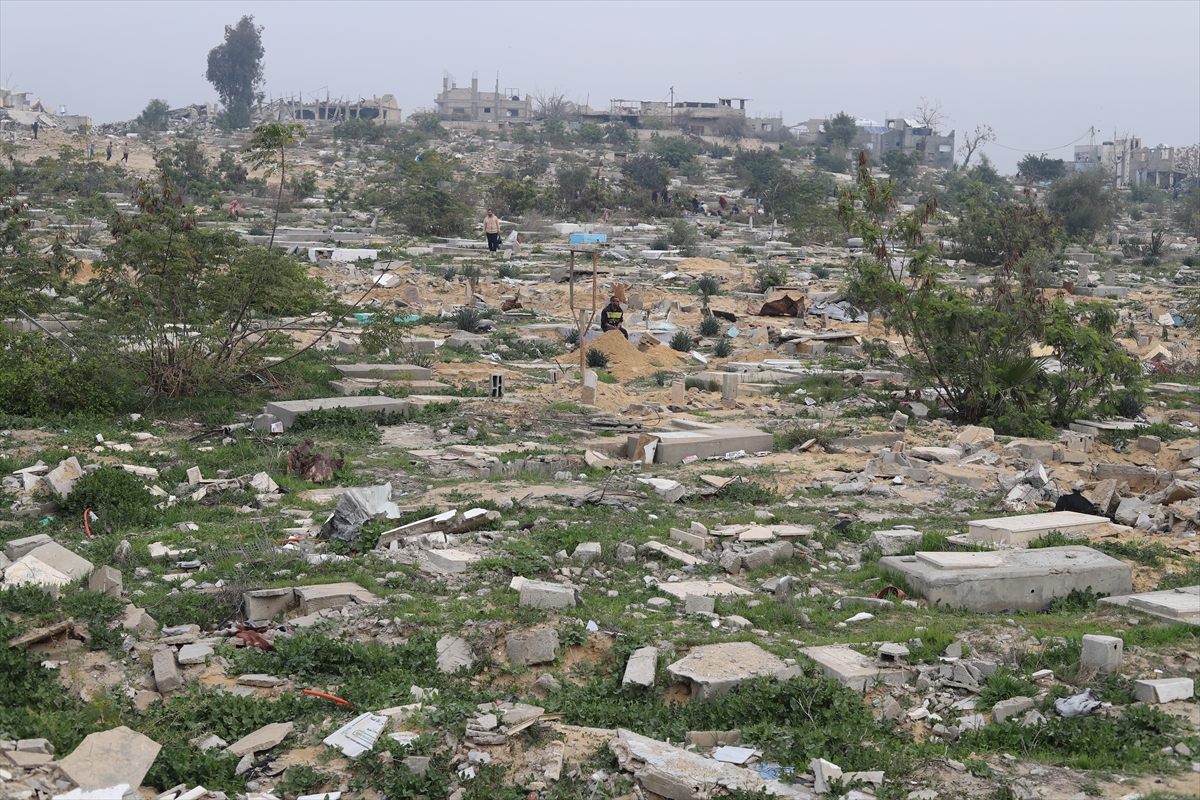 Israel army launched airstrikes in S Lebanon its 840th ceasefire violation & attacked towns in West Bank