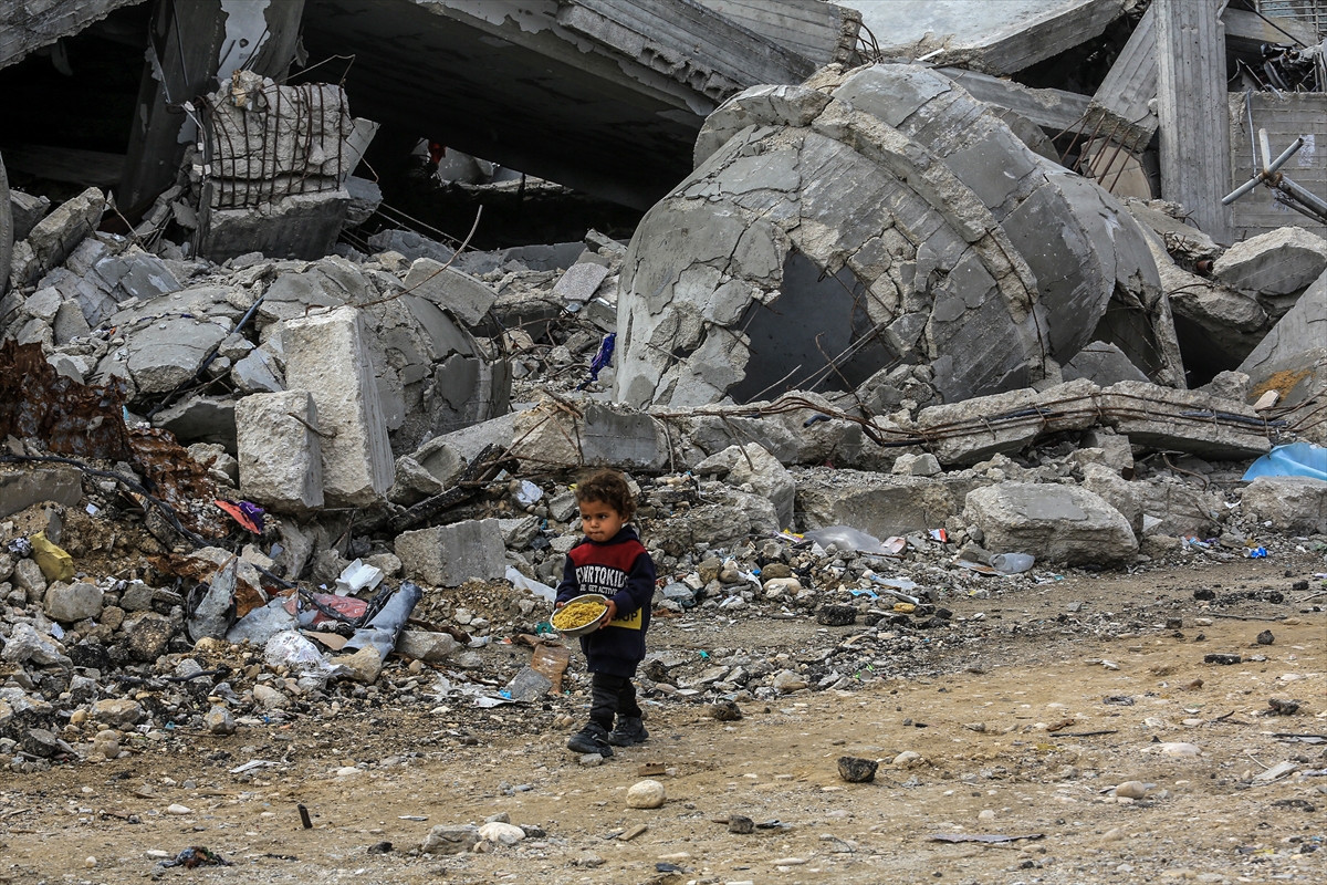 Israeli army killed 6 people in Lebanon, violating ceasefire agreement & 22 more bodies recovered from rubble in Gaza