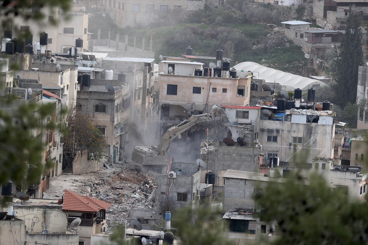 Israeli forces killed 3 Palestinians in Gaza breaking ceasefire agreement, & demolishing Palestinian properties in W Bank