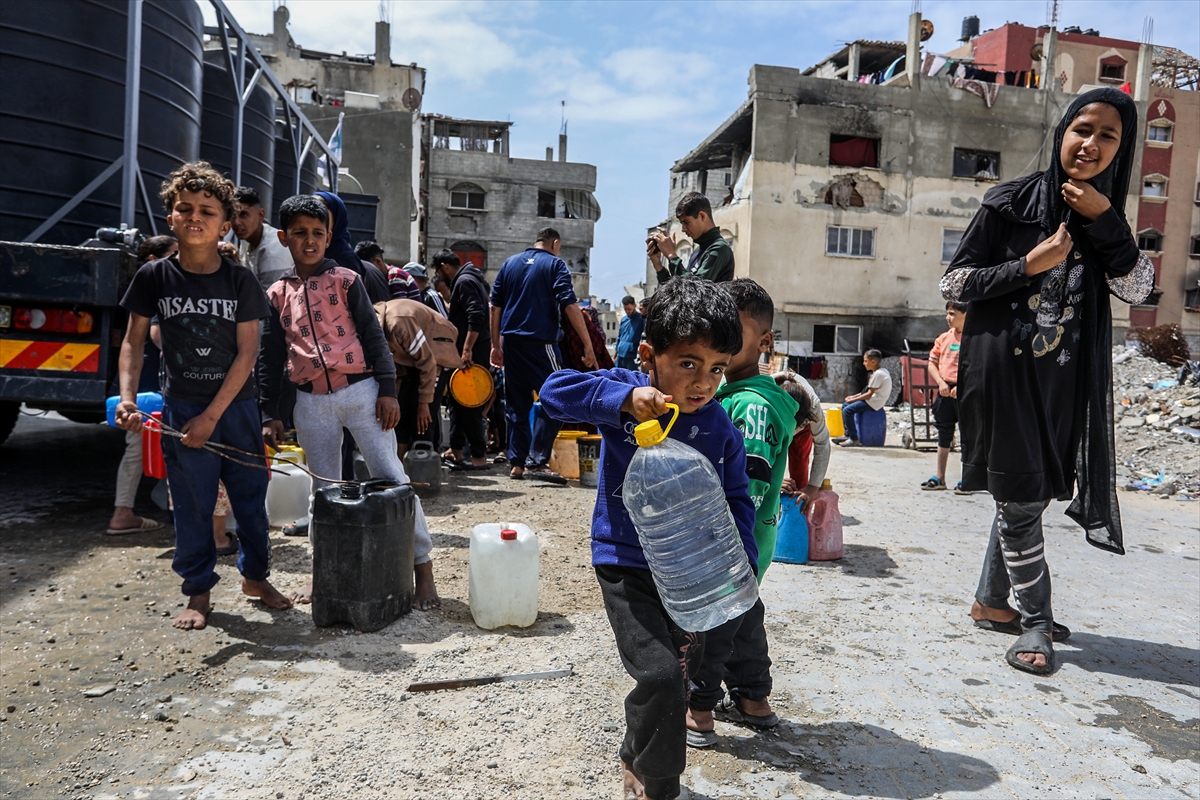 Israeli forces killed 26 Palestinians, injuring 70 in Gaza, killing 5 people in Lebanon breaking ceasefire agreements