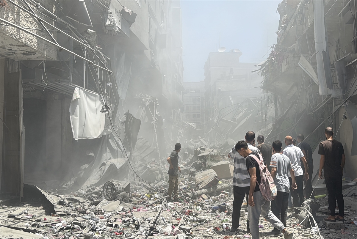 Israel escalates Gaza assault, killing 95 in strikes on displacement tents and shelters