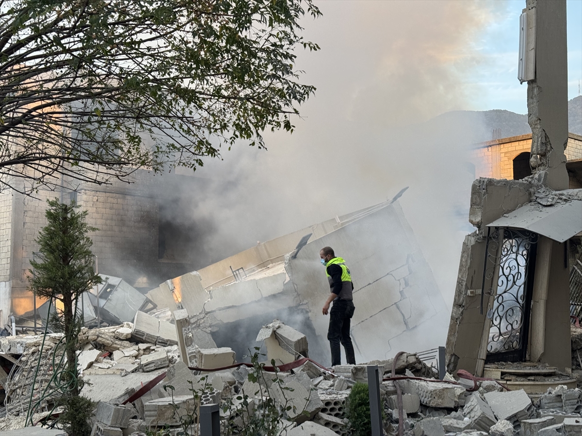 Israel targets Hezbollah sites in southern Lebanon amid fragile ceasefire