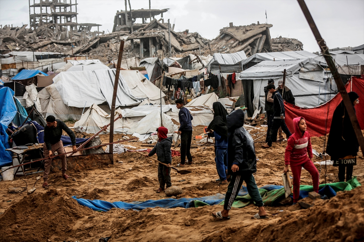 Five Palestinian children among 14 killed in Israeli attacks across Gaza despite ceasefire