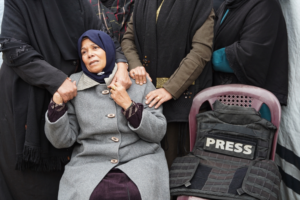 Gaza: Two children and three journalists among eleven Palestinians killed in Israeli strikes, while Israeli forces also killed two in Lebanon