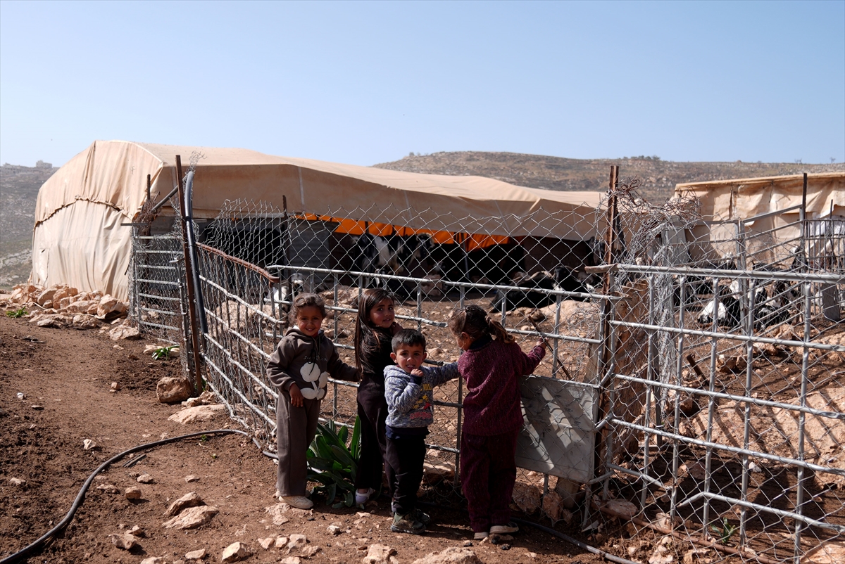 Fresh Israeli strikes kill Palestinians in Gaza as ceasefire violations mount across the region