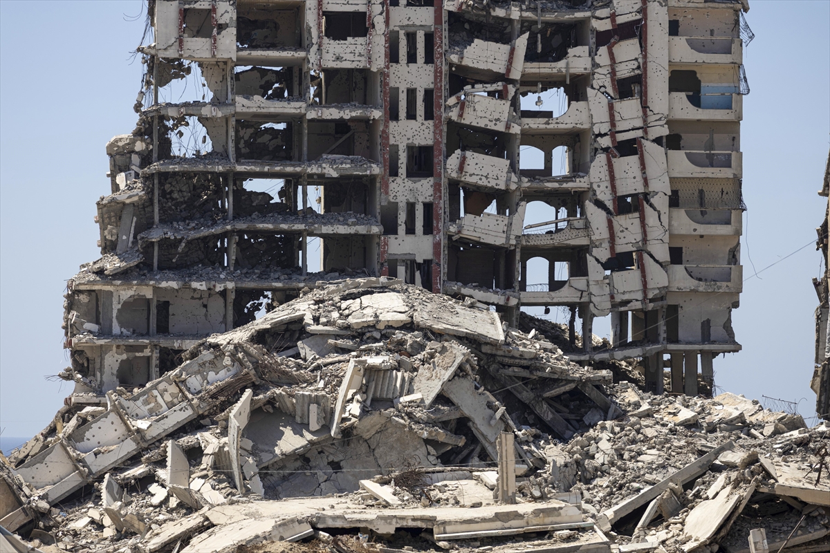 GAZA HORROR AFTER 1,000 DAYS: More than 2,700 Palestinian families ‘completely wiped out’ as 90% of enclave lies in ruins, officials claim