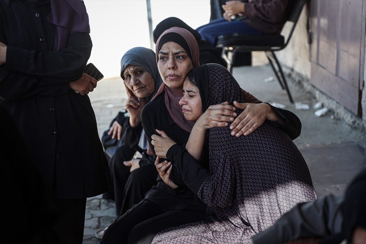 US strikes Iranian launchers on Larak Island as Israeli attacks kill four in Gaza and violence escalates across region