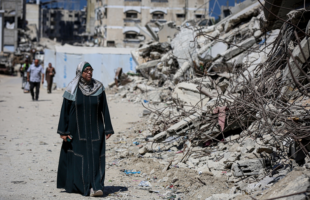 Palestinian teenager killed while attempting to rescue wounded man in Gaza