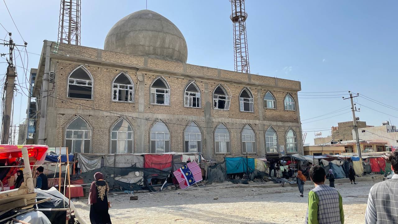 Afghanistan: Bombing in mosque in Mazar-e-Sharif leaves dozens dead & wounded