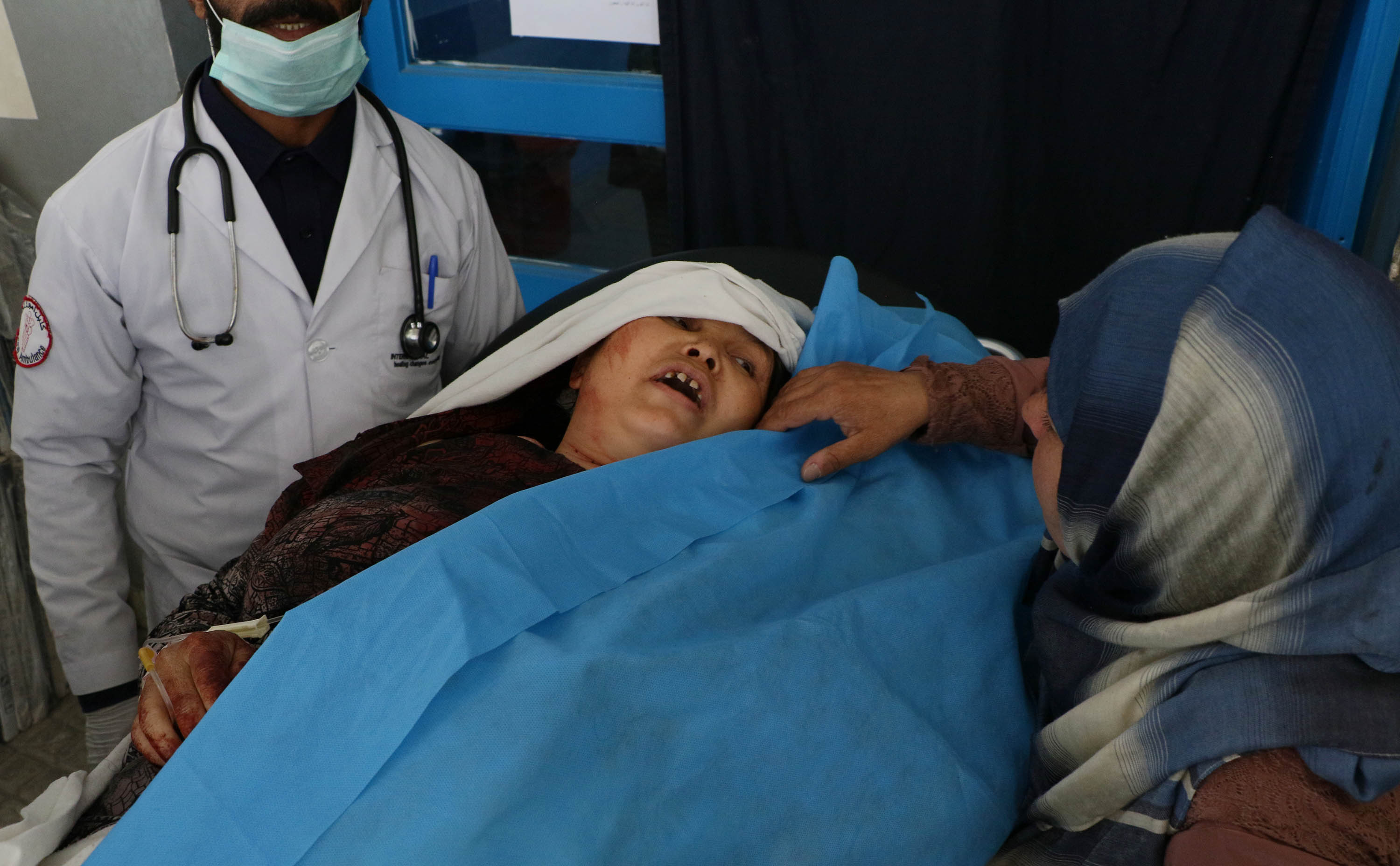 Afghanistan: Suicide attack at ministry kills 13 in Kabul