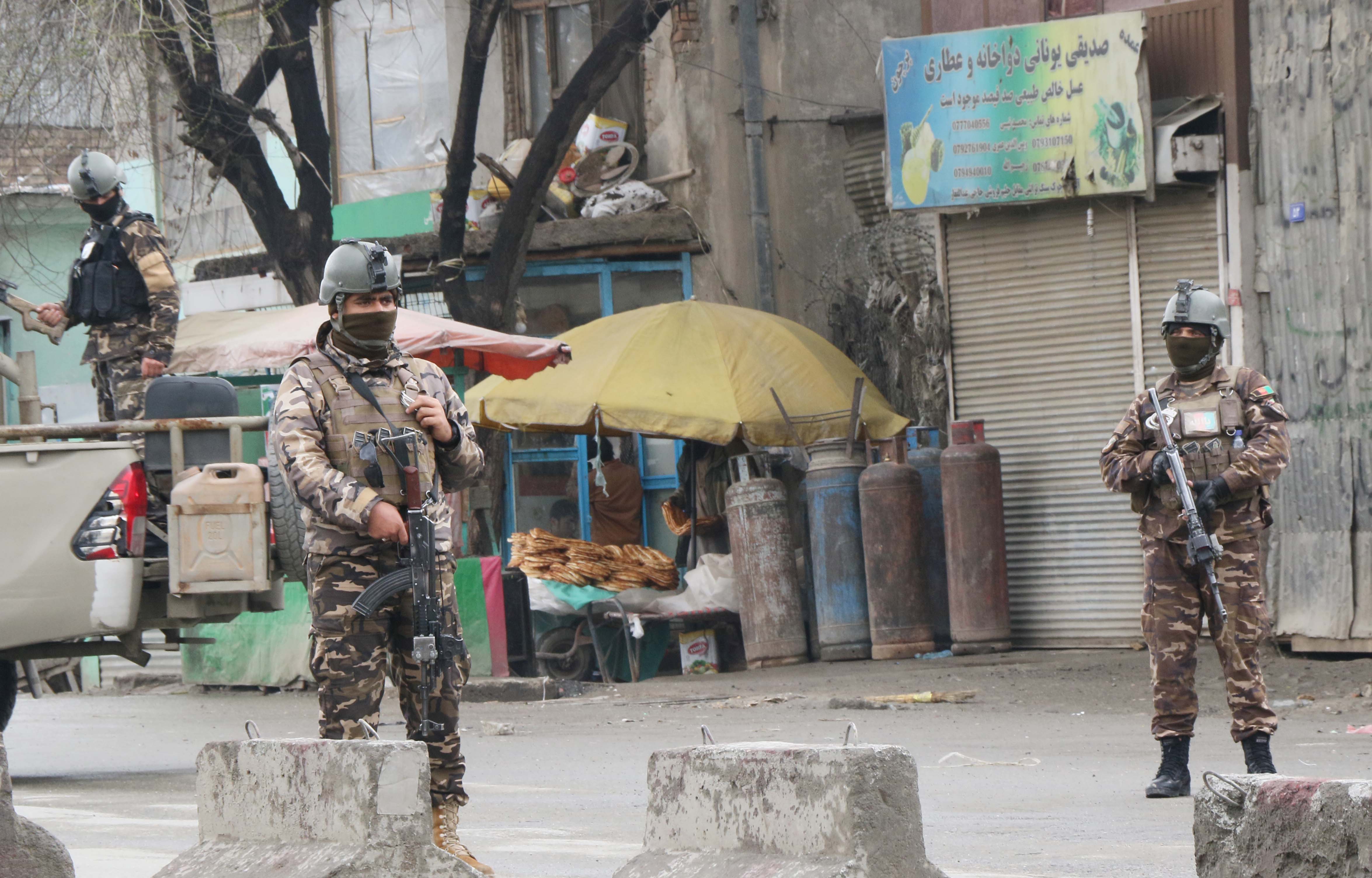 Afghanistan-sec-forces-at-scene-of-attac-on-Gudwara-Kabul-25-3-20-ph-Haroon-Sabawoon-AA.jpg