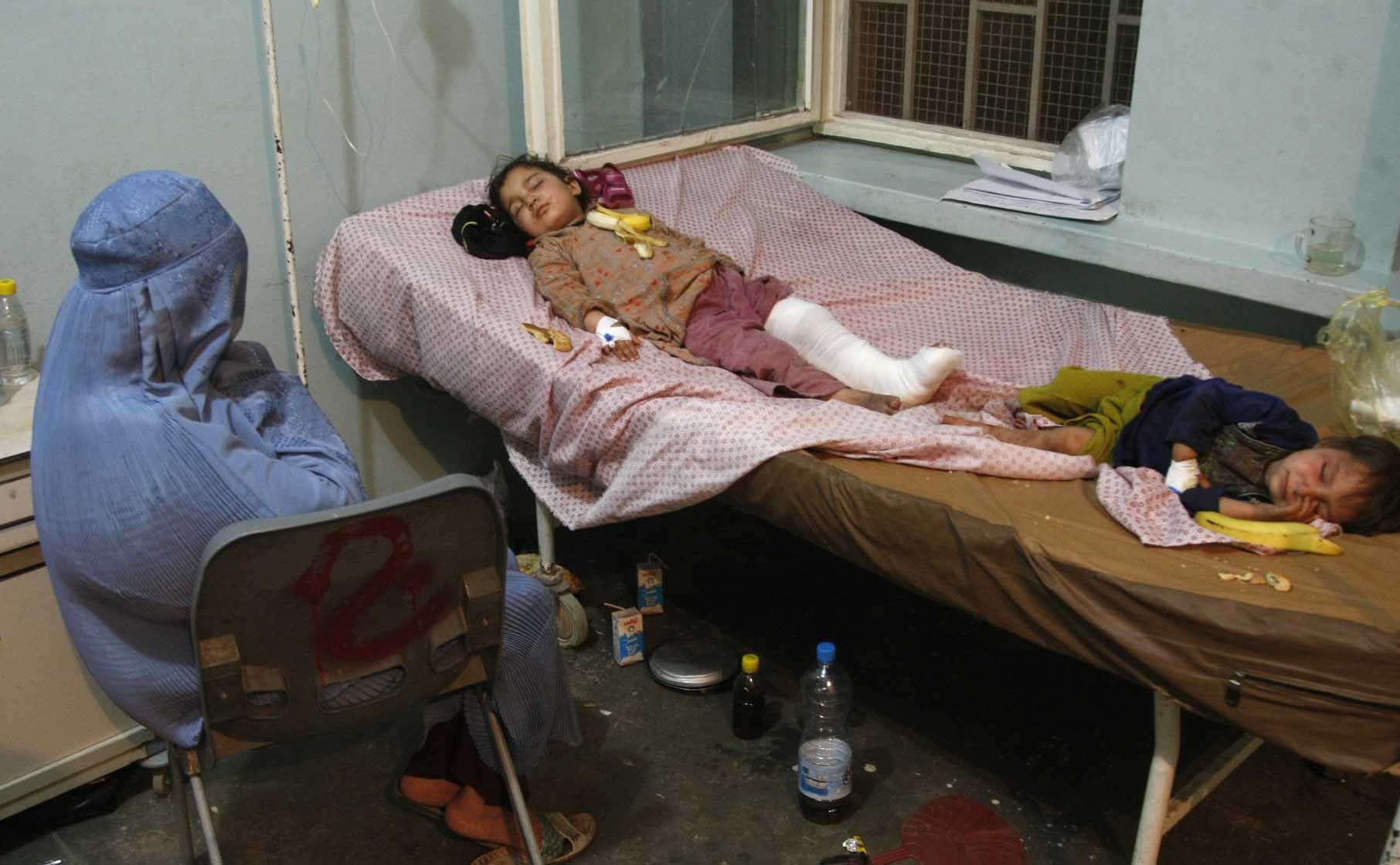 Afghanistan: 18 people killed in car-suicide bombing