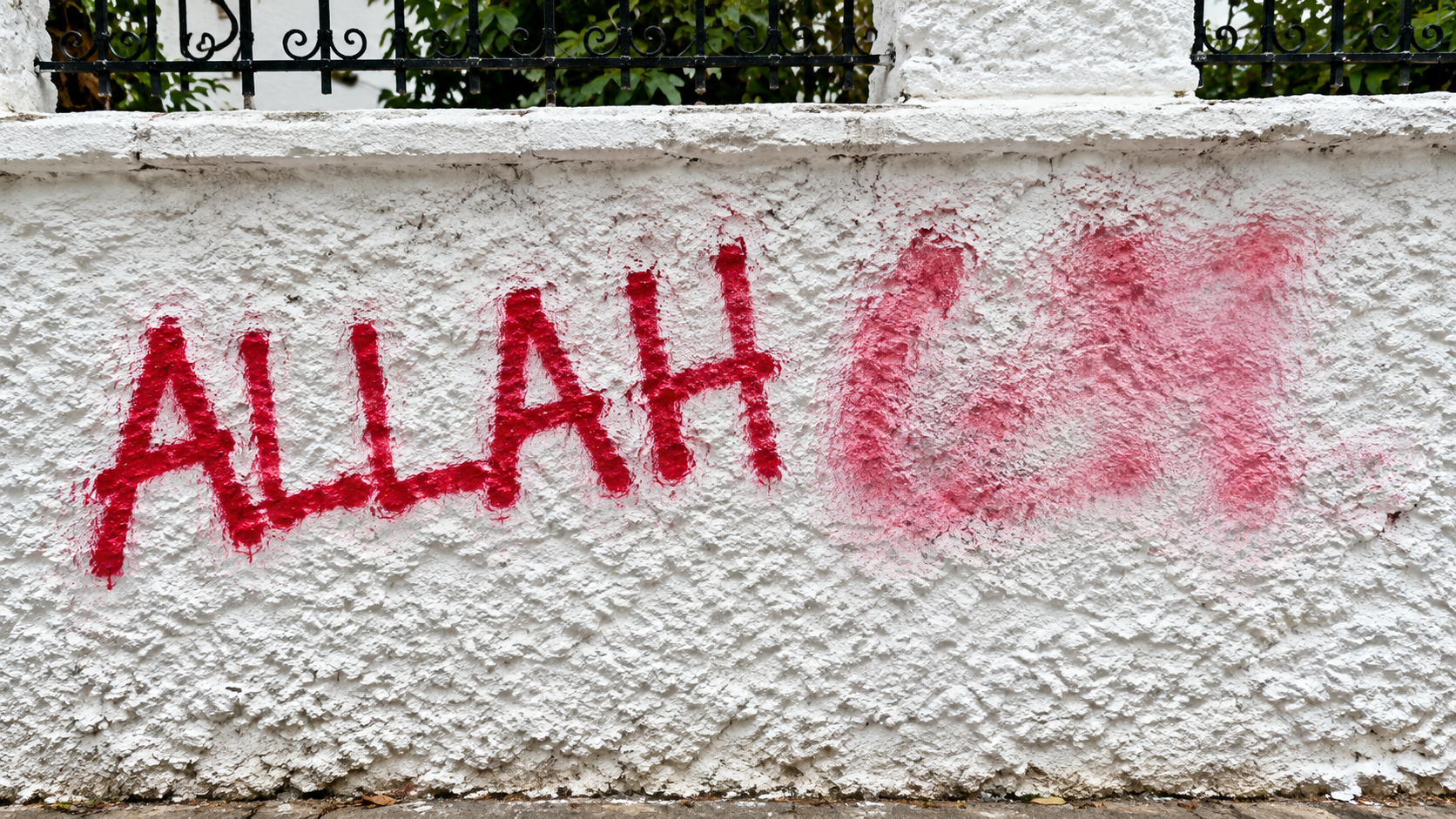 Anti-Muslim messages scrawled on historic mosque in Greece