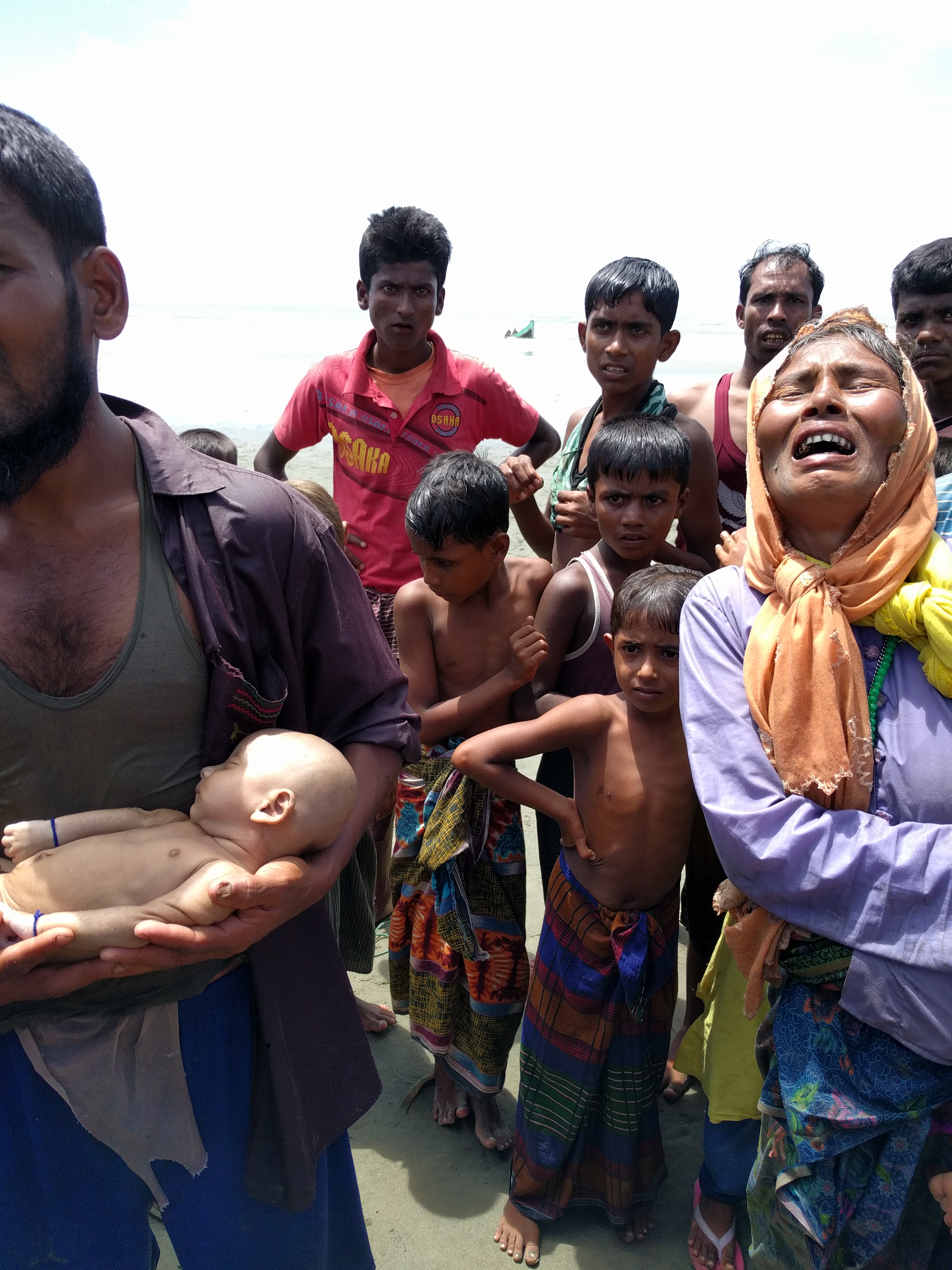 Myanmar: Trawler carrying Rohingya Muslims sinks near Bangladesh, 2 children dead
