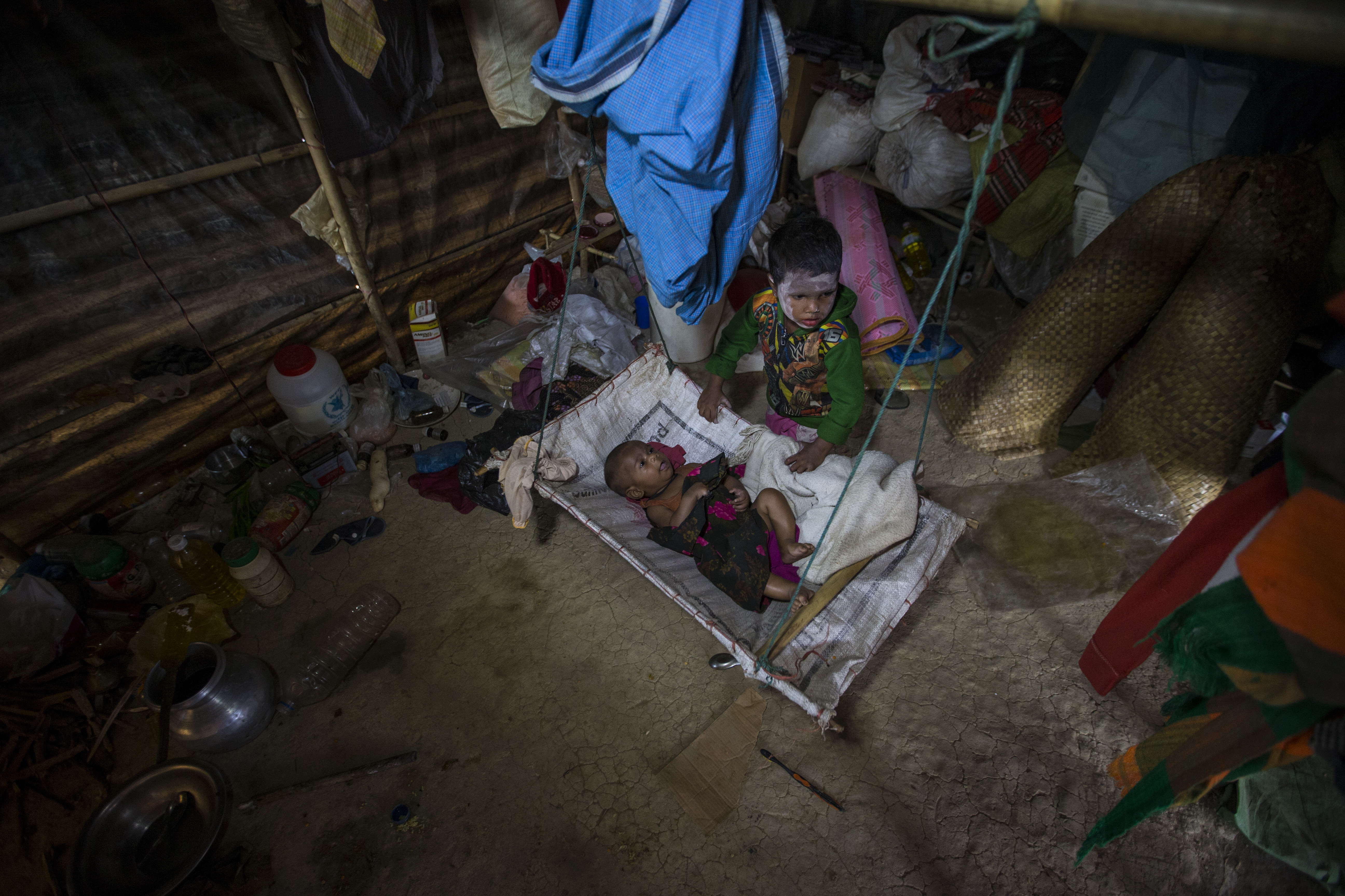 Myanmar: EU urges Myanmar to allow UN probe into Rohingya Muslim abuses