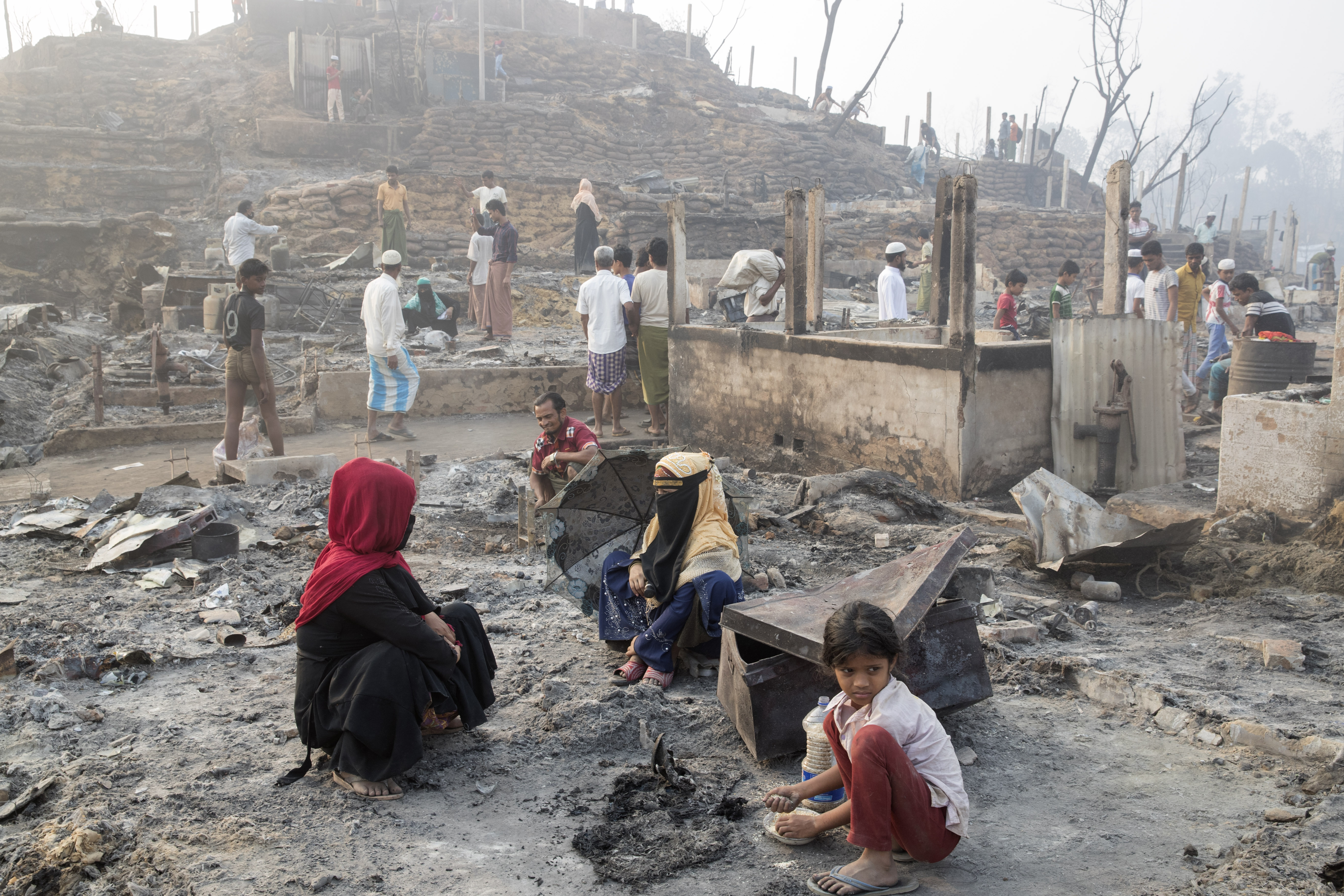 Bangladesh: Fire guts over 60 Rohingya tents at Cox’s Bazar camp