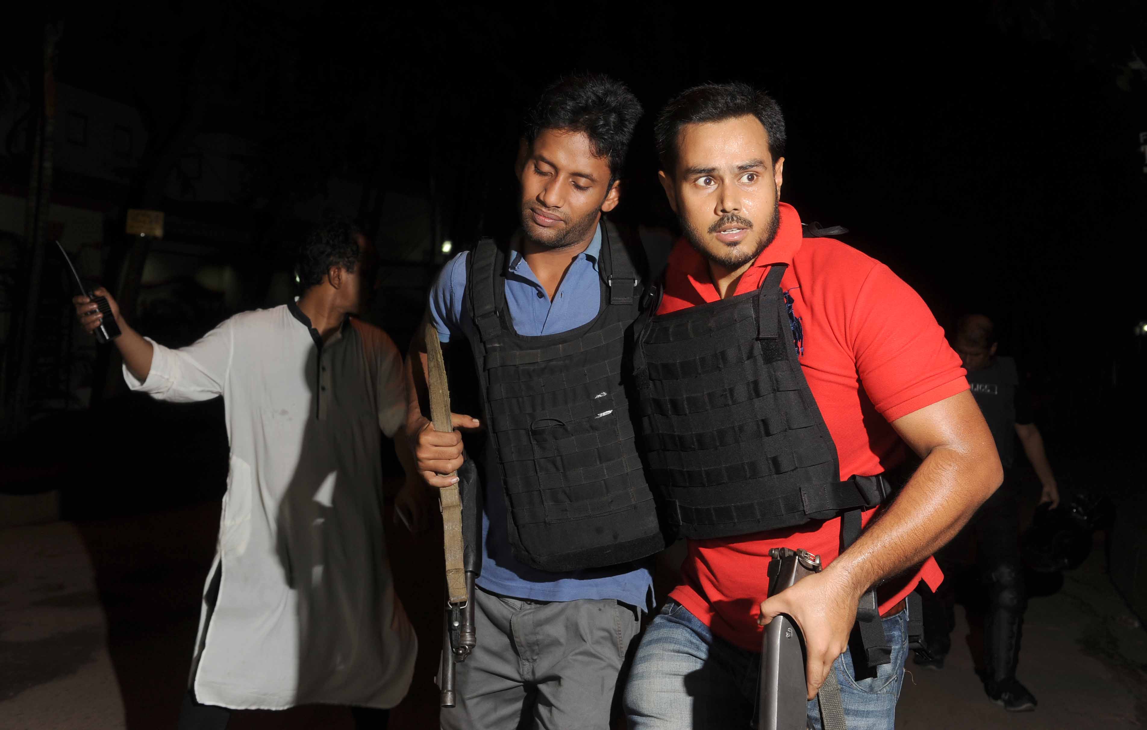 Bangladesh: 20 dead in Dhaka restaurant siege