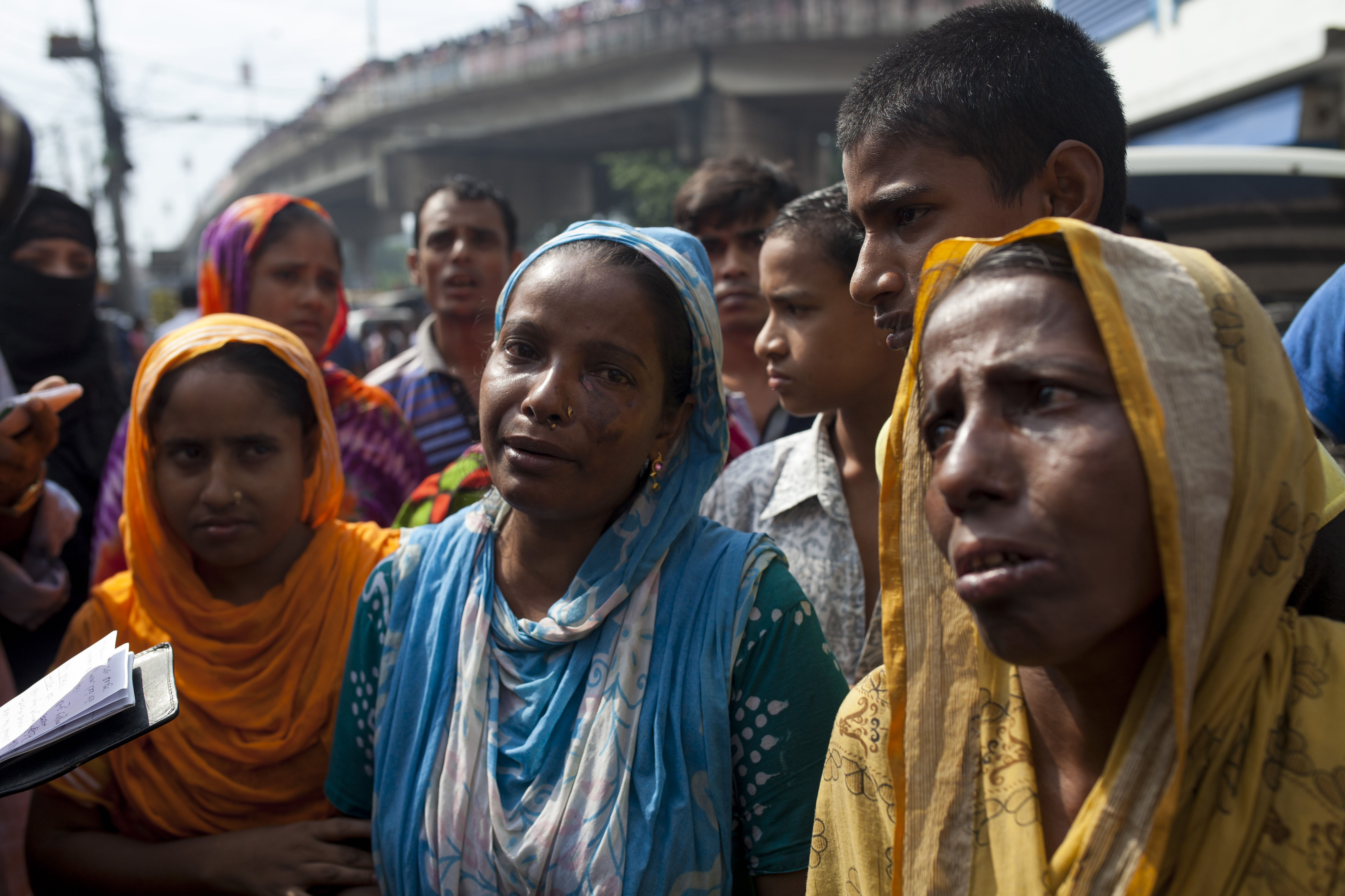Bangladesh: Dozens dead in factory explosion, blaze