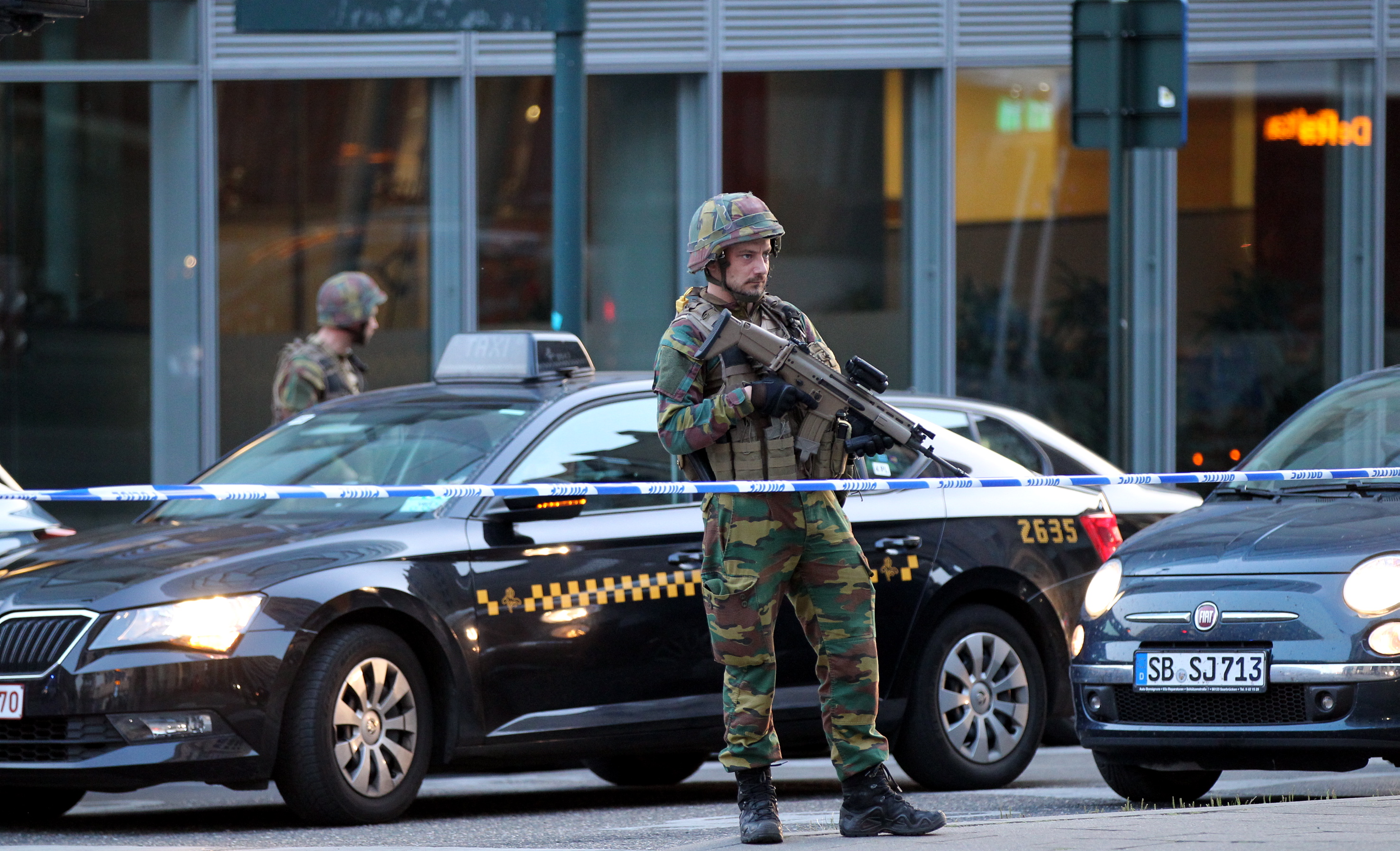 Belgium: Man reportedly carrying explosives shot in Brussels