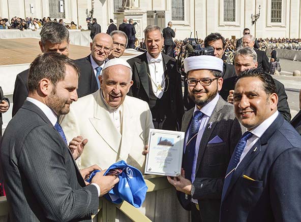 Butt talks rugby with the Pope