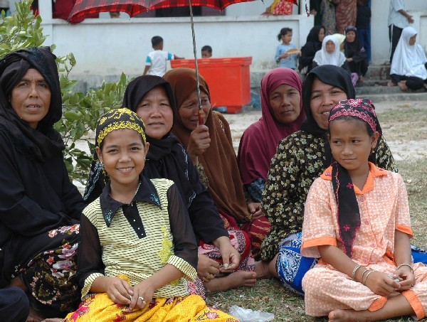 Cambodia: Khmer Rouge cadre charged with genocide of Cham Muslims