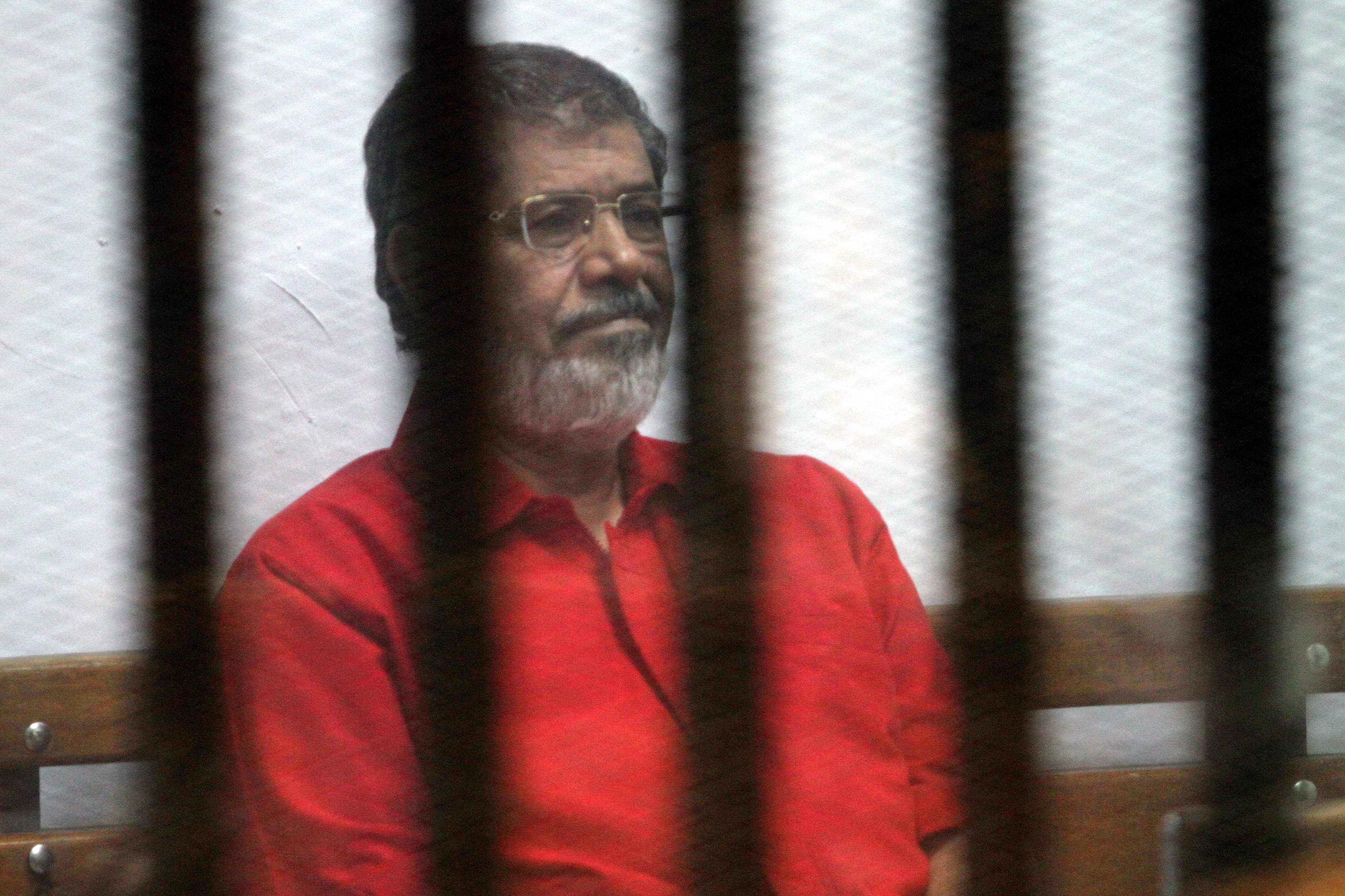Egypt court sentences Morsi to life in spy trial