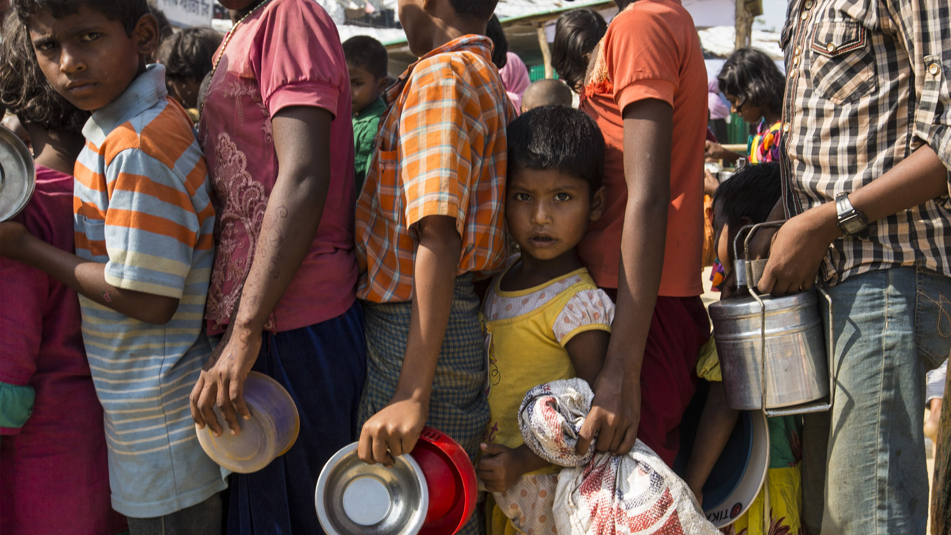UN: Food aid for Rohingya refugees in Bangladesh to be halved next month