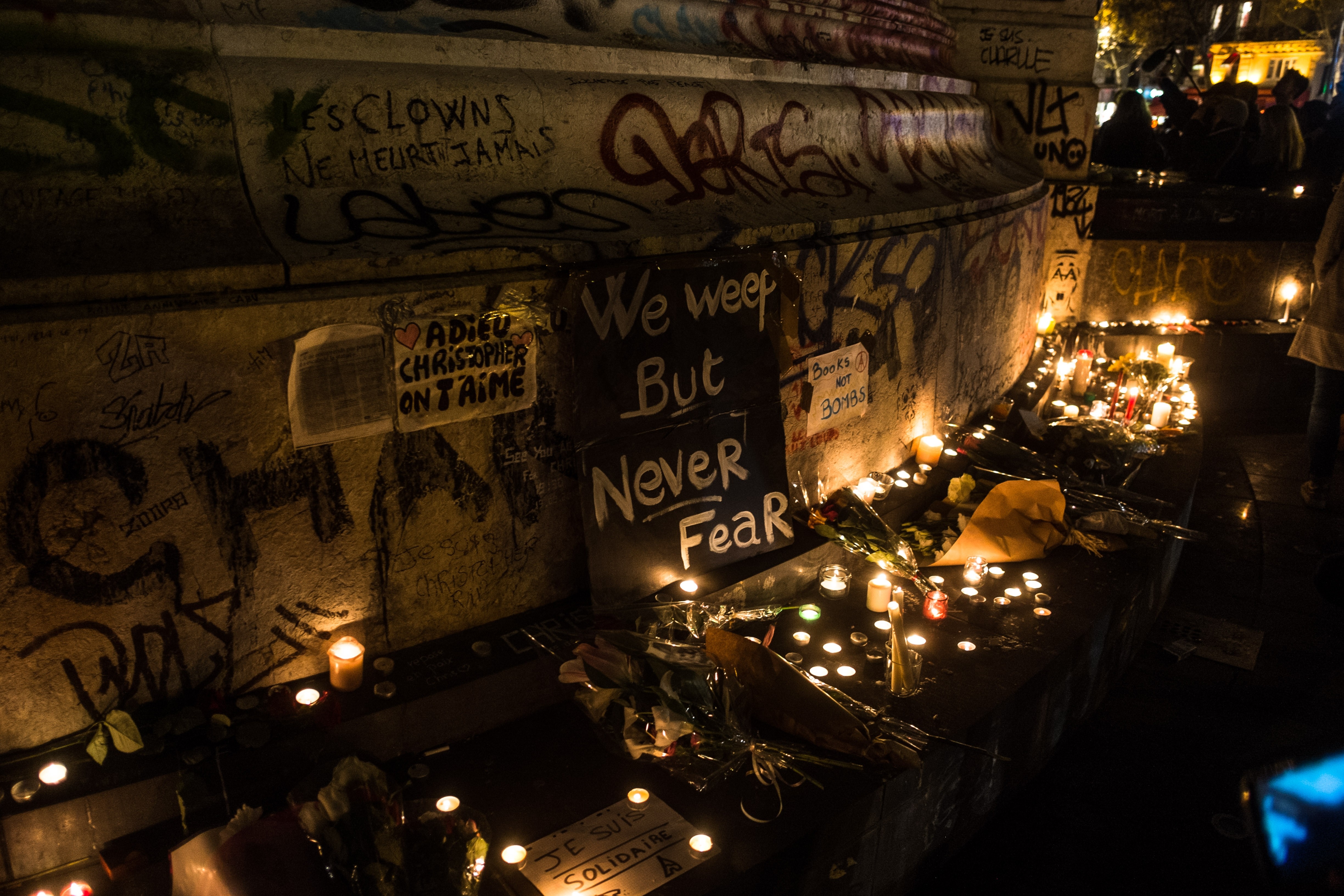 France: Paris attacks death toll rises to 129