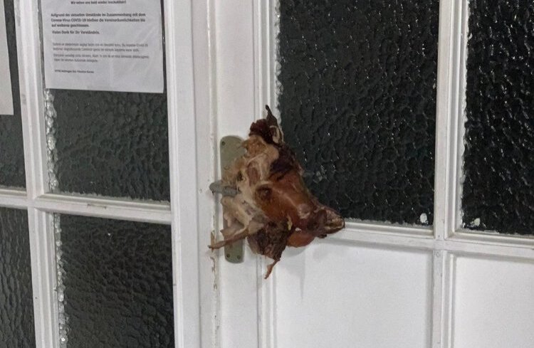 Germany:  Pig’s-head vandalism of mosque condemned