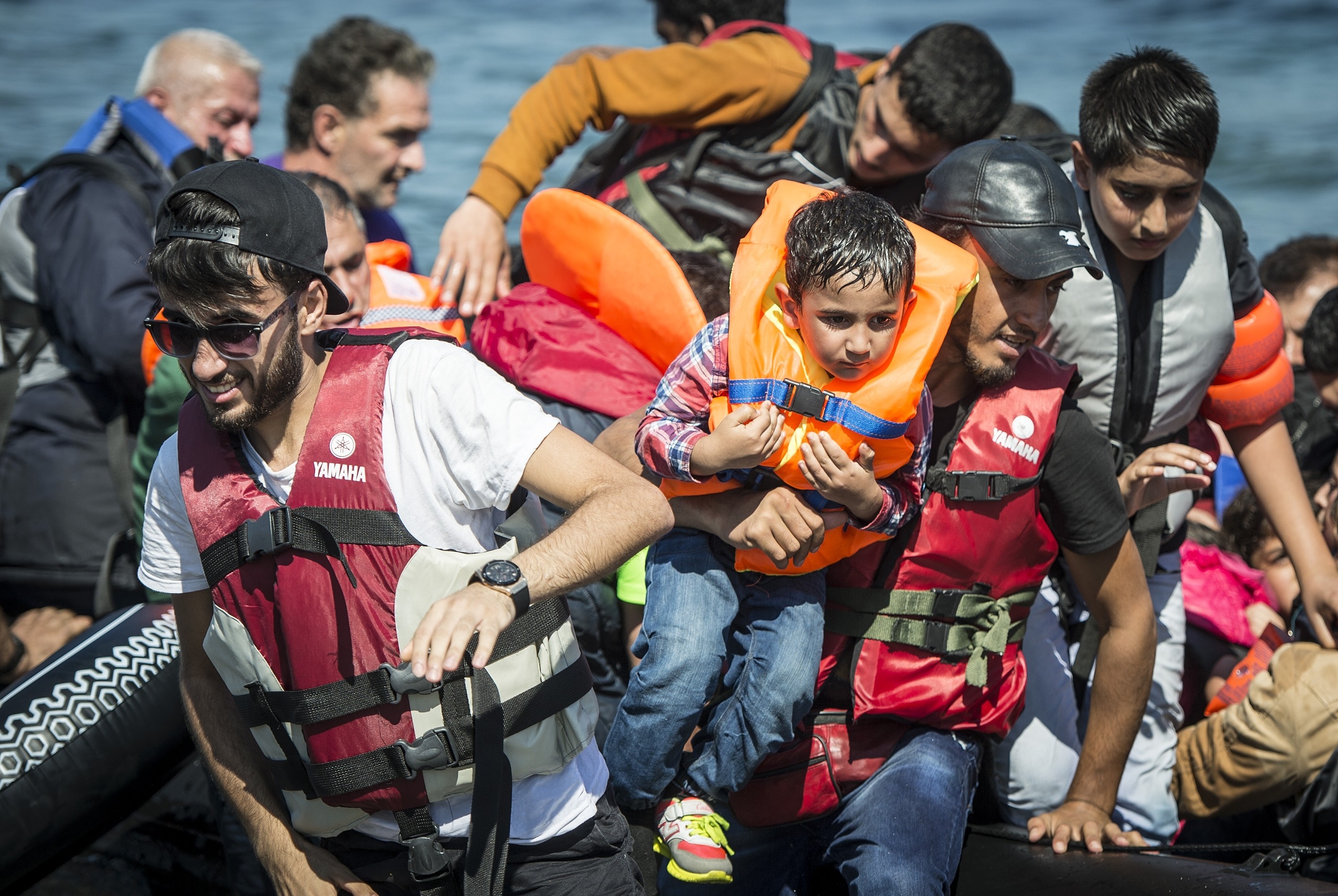 UK: Cameron U-turn on taking in more Syrian children