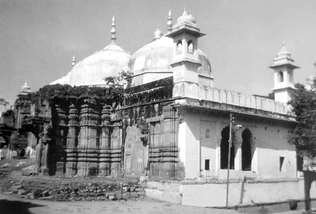 India: Indian court upholds Hindus’ petition seeking to worship in Gyanvapi Mosque