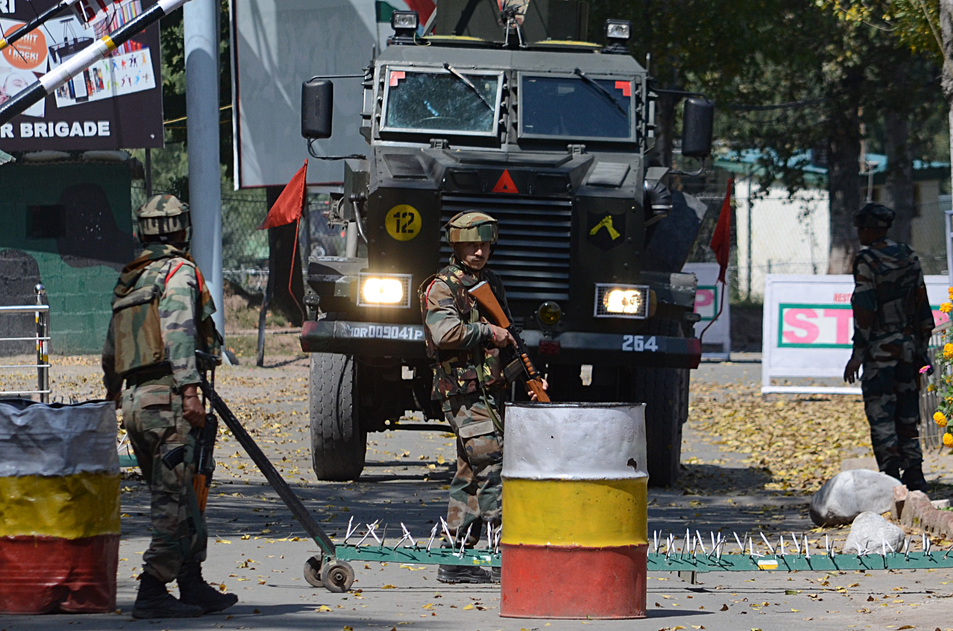 Pakistan: 2 Pakistani troops killed in border clashes with India