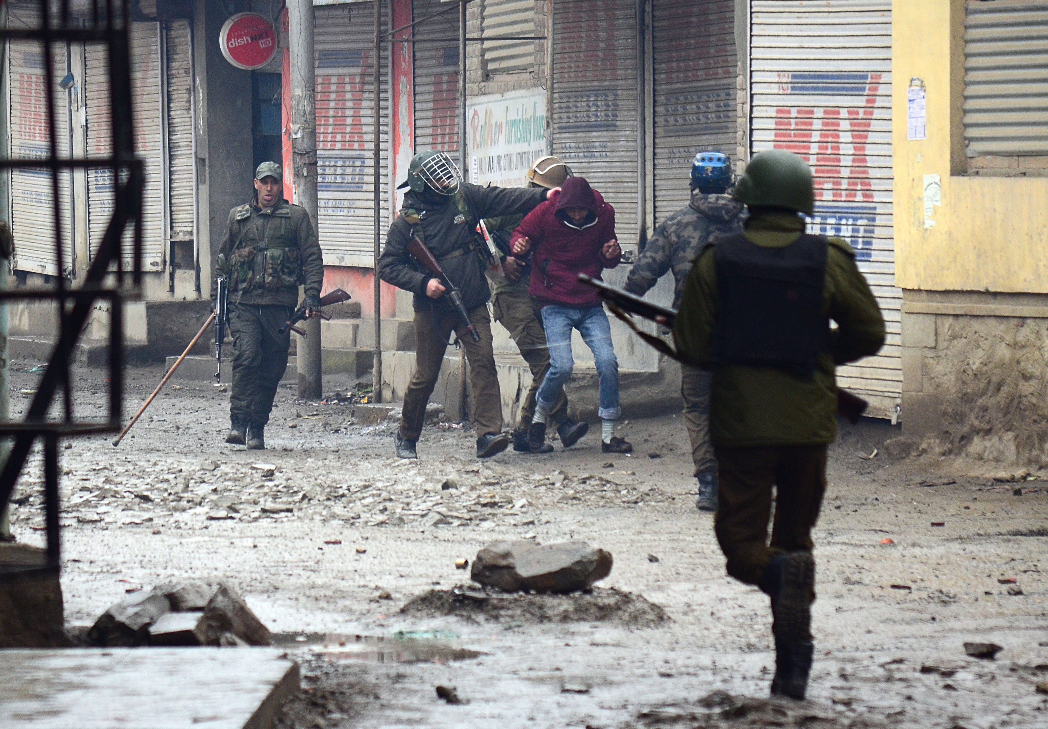 UN holds Kashmir talks as rights fears continue