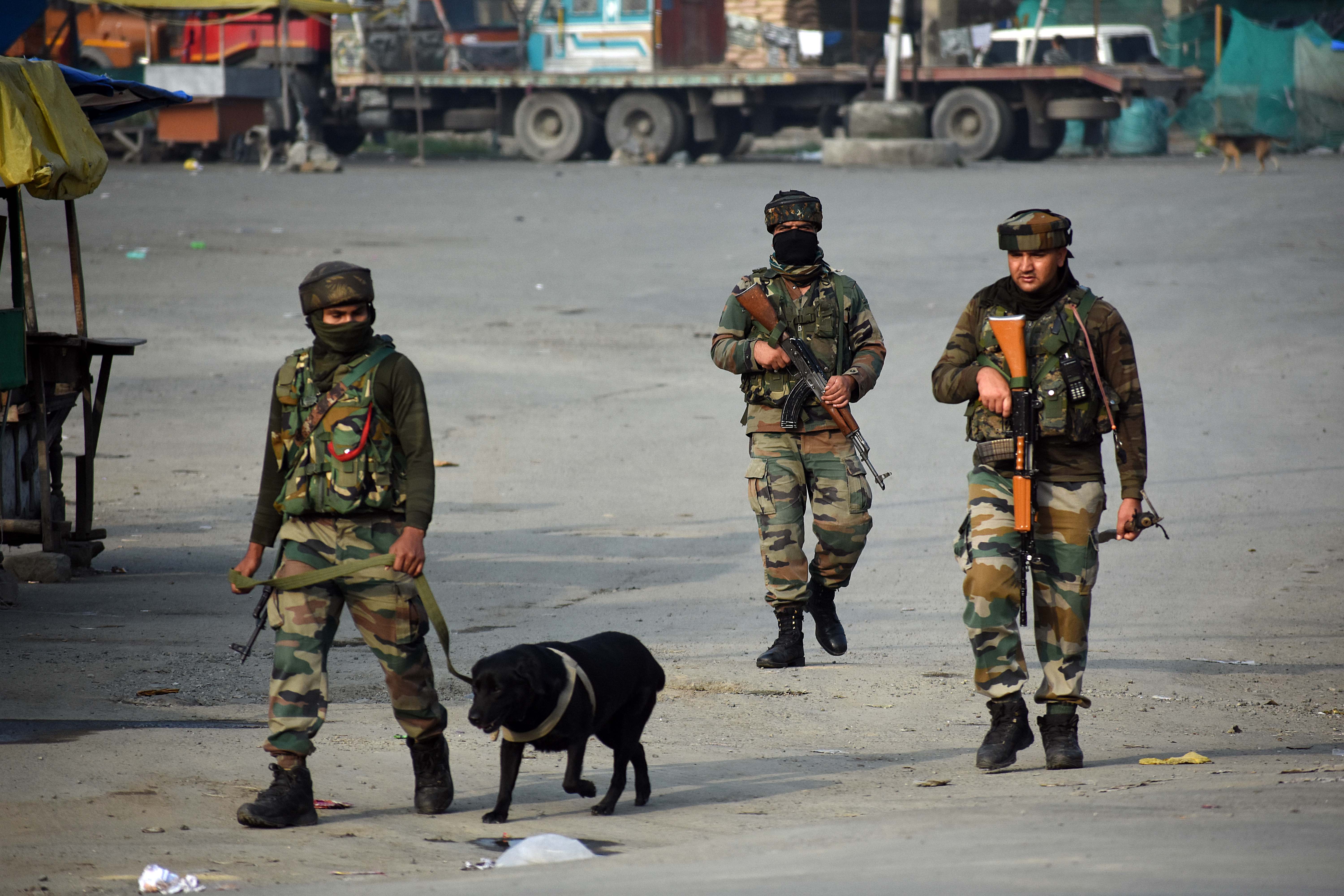 Jammu & Kashmir: Indian police attack Muharram processions injuring 40 Kashmiris
