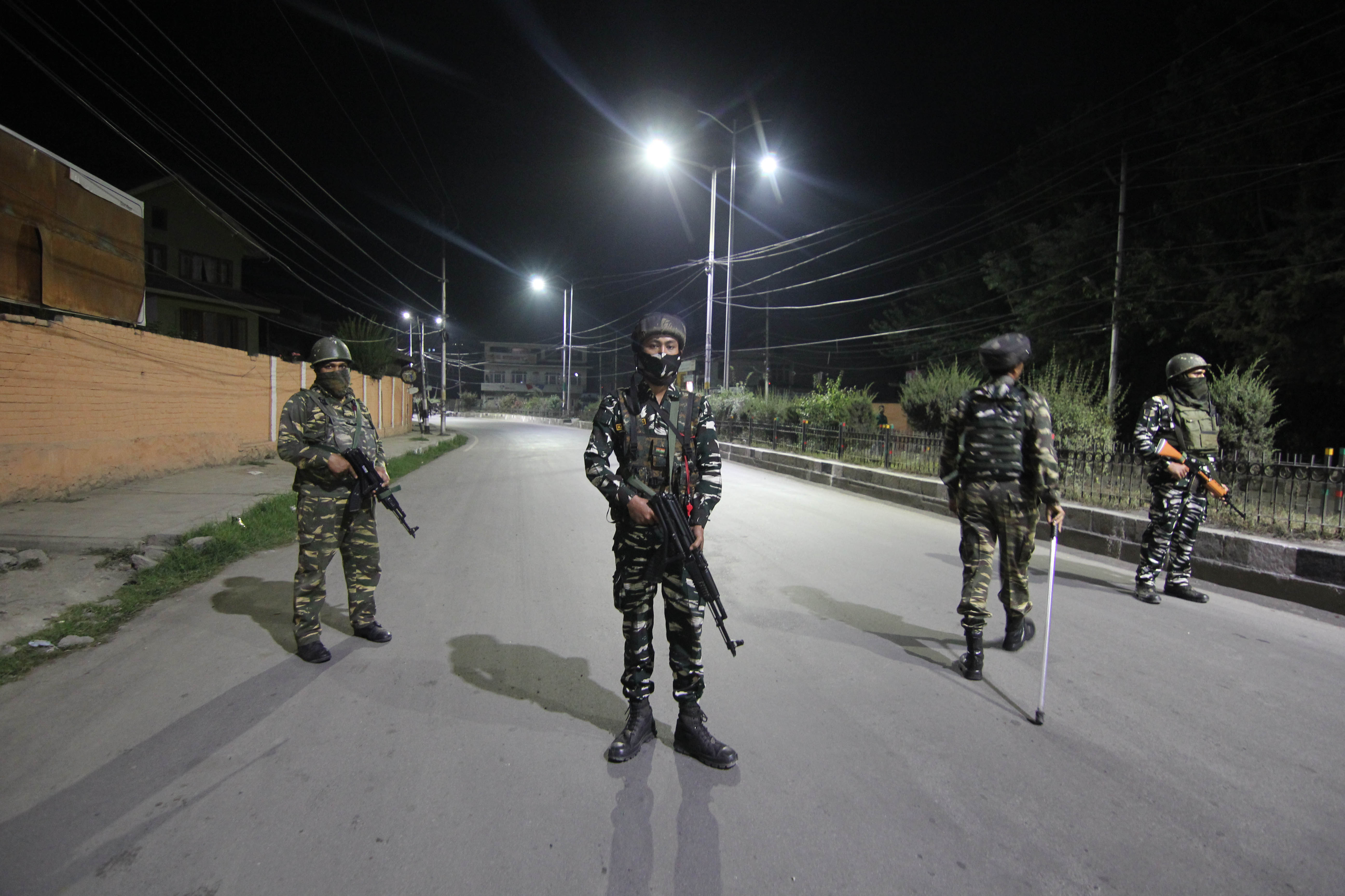 Family barred by Indian police from attending Kashmiri leader Geelani funeral