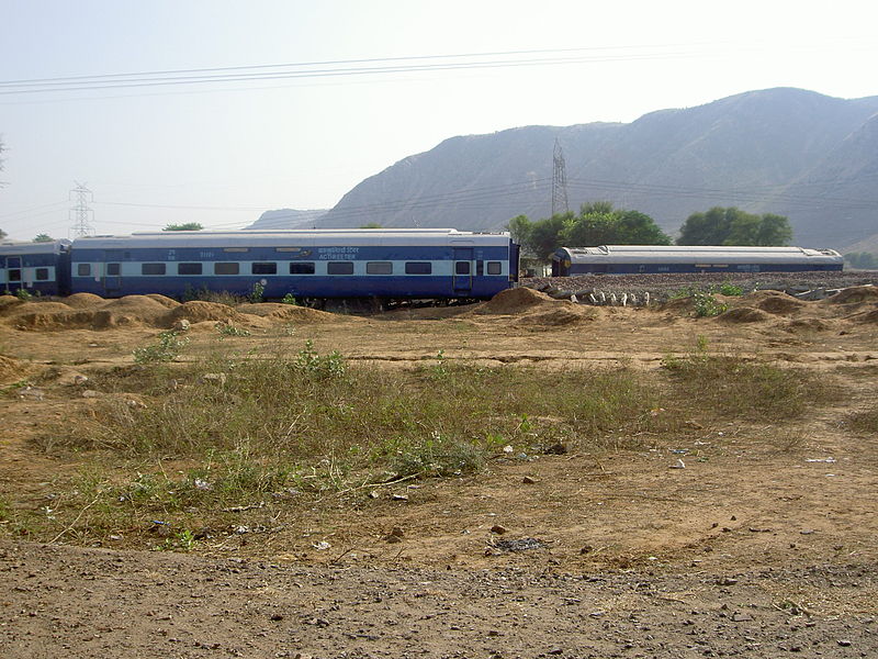 India:  107 dead in north India train derailment