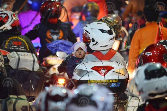 Indonesia: Motorbike taxis launched for Muslim women