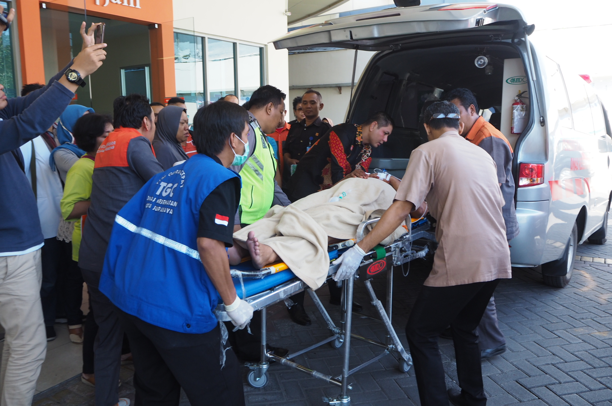 Indonesia: church bombings leave 13 dead, 43 injured