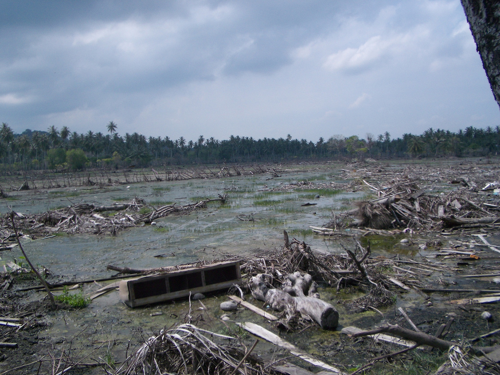 Indonesia: Sunda Strait tsunami kills 168, injures 745