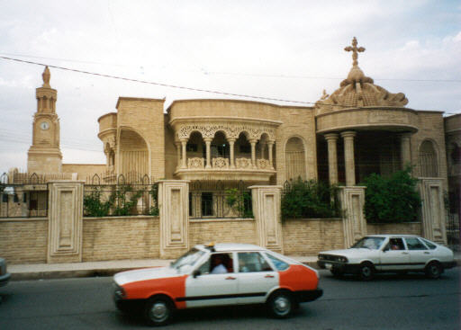 Iraqi Muslims urge Christian neighbours to return home
