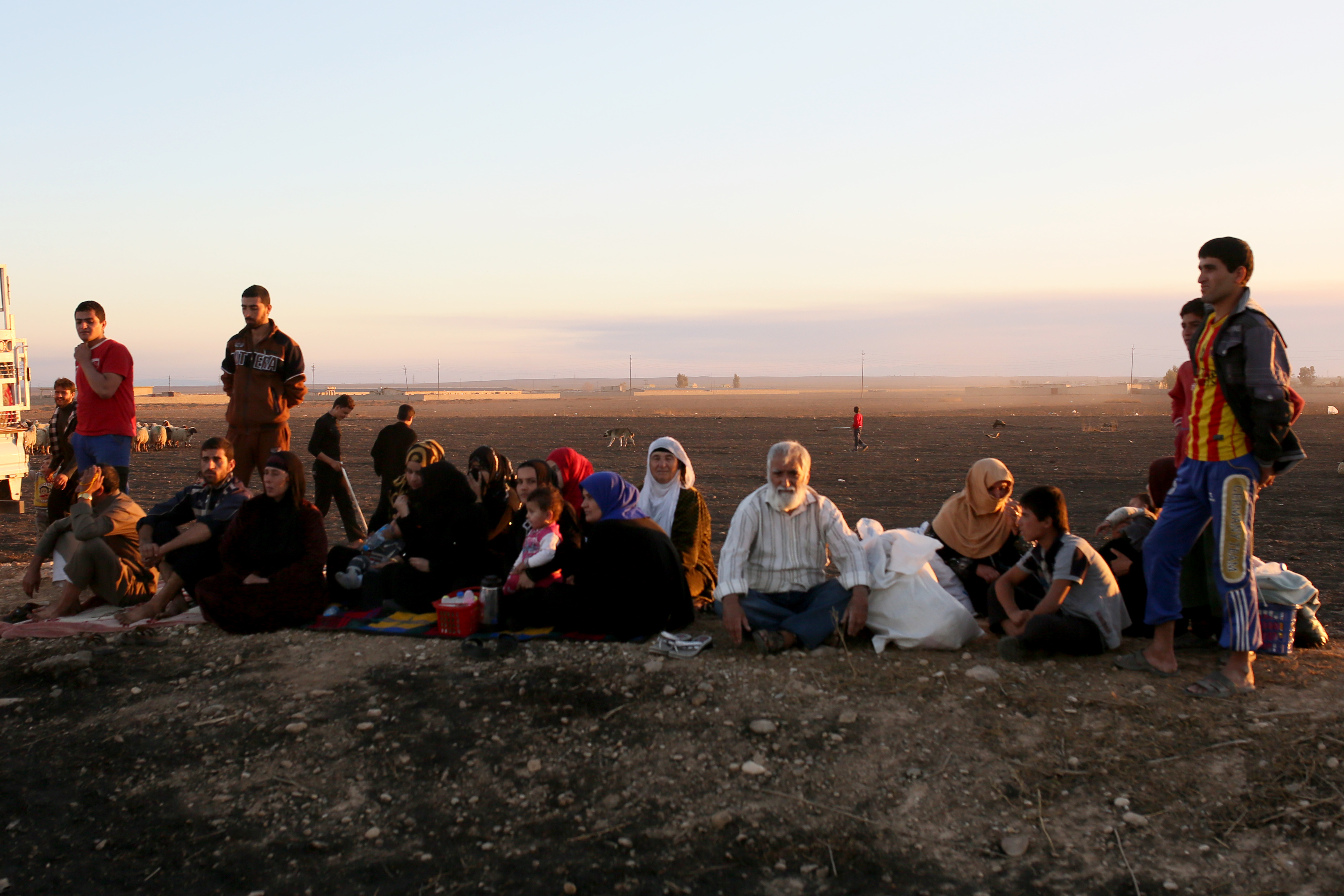 Iraq: 4,500 Iraqis flee Mosul amid offensive