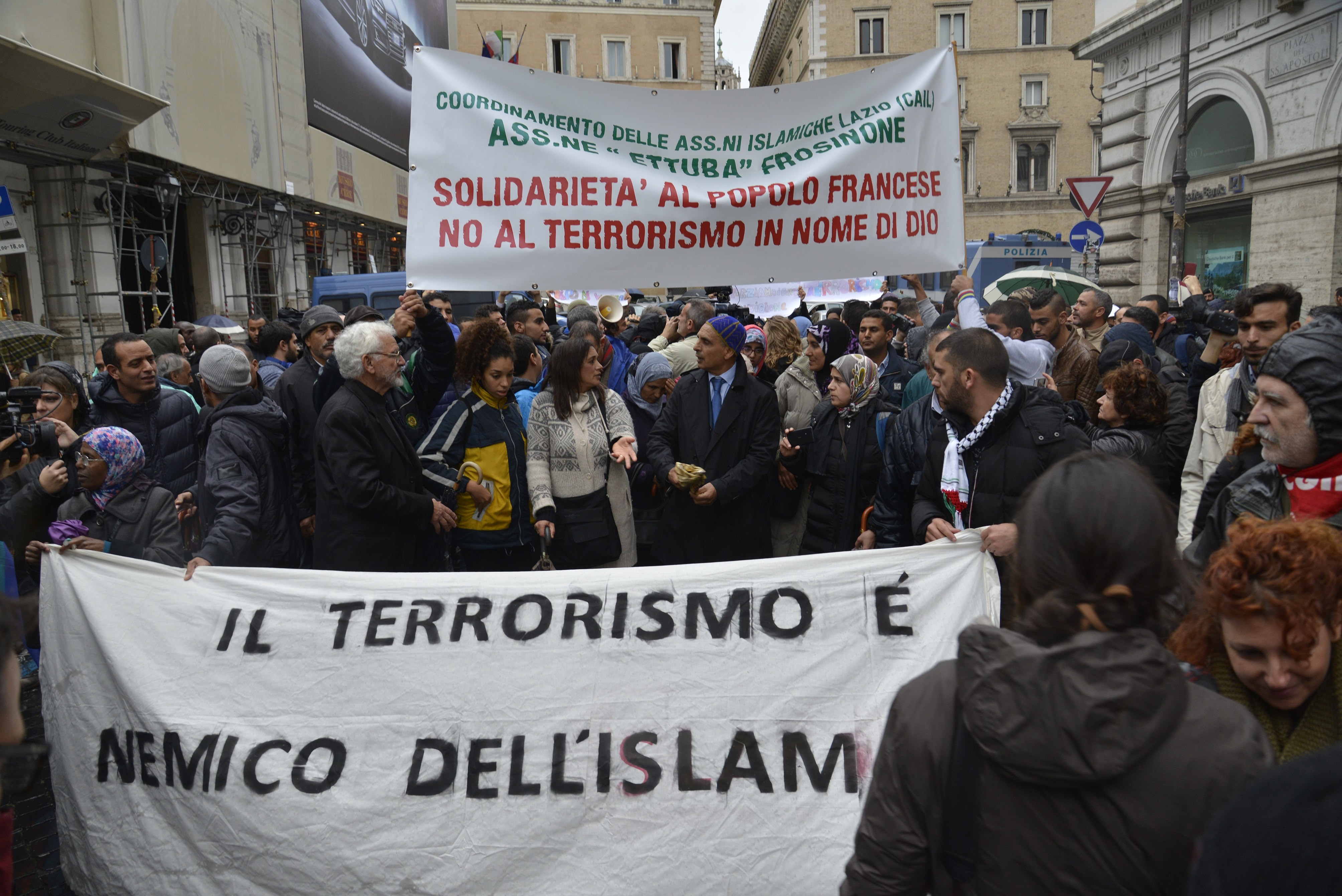 Italy: Muslims rally against terrorism