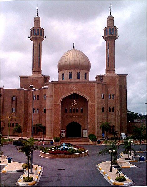 Ivory Coast Muslims shun social networks during Ramadan