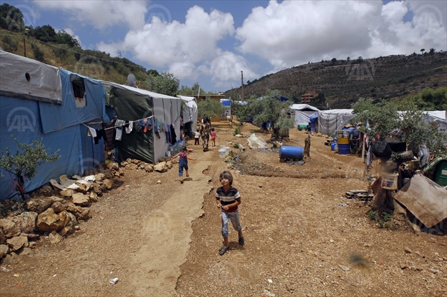 Lebanon: 17 Syrian refugees frozen to death