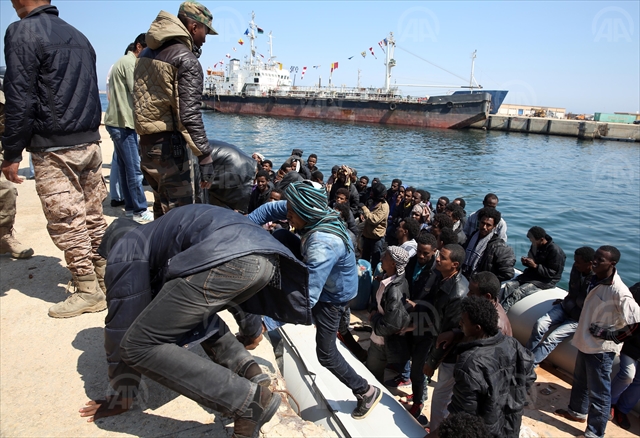 Libya: 24 migrants die as boat sinks off Libyan coast